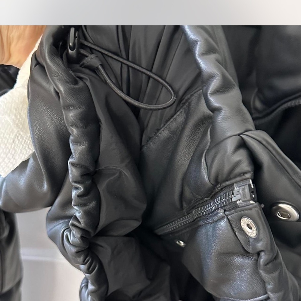 Hollister black faux leather puffer jacket Size M - Picture 5 of 6